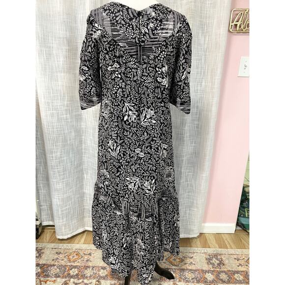 Vintage Mako Hawaii Womens Hawaiian Muumuu Dress 7/8 Black White Floral Ruffle - Picture 3 of 15